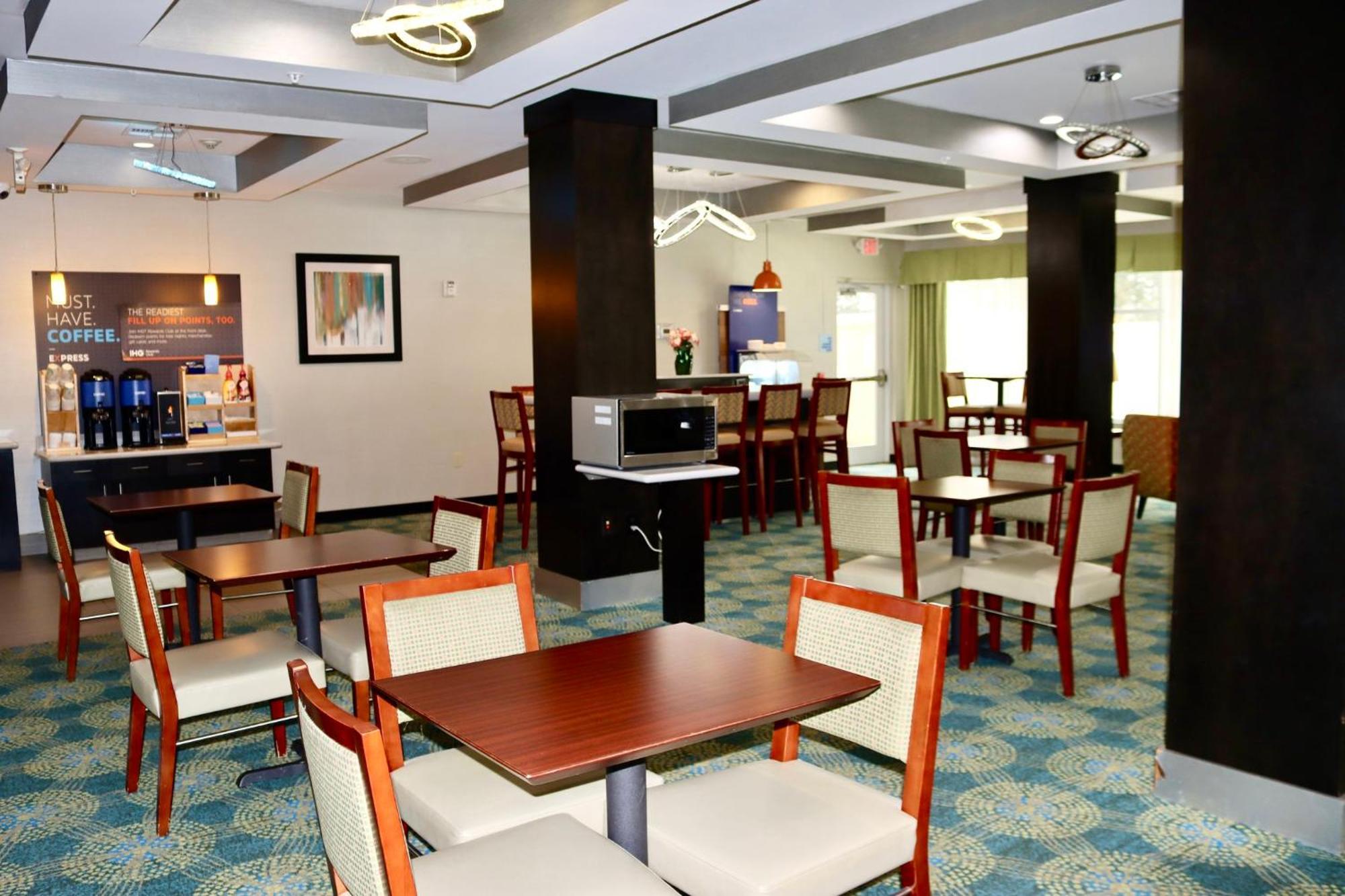 Holiday Inn Express & Suites Houston Northwest-Brookhollow By Ihg Экстерьер фото