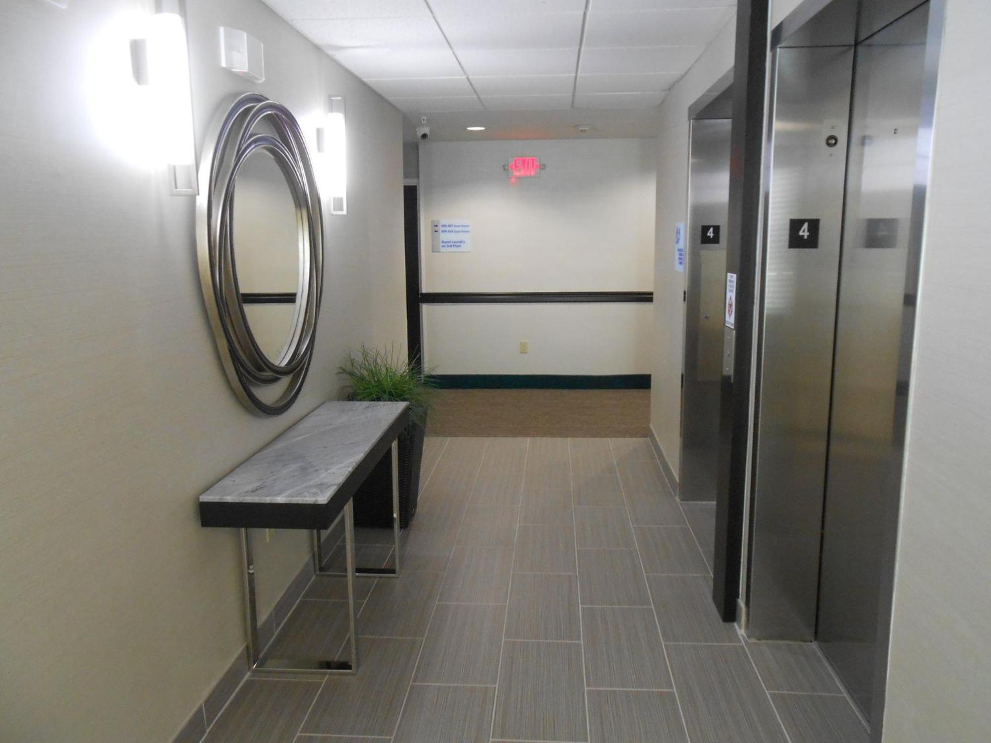 Holiday Inn Express & Suites Houston Northwest-Brookhollow By Ihg Экстерьер фото