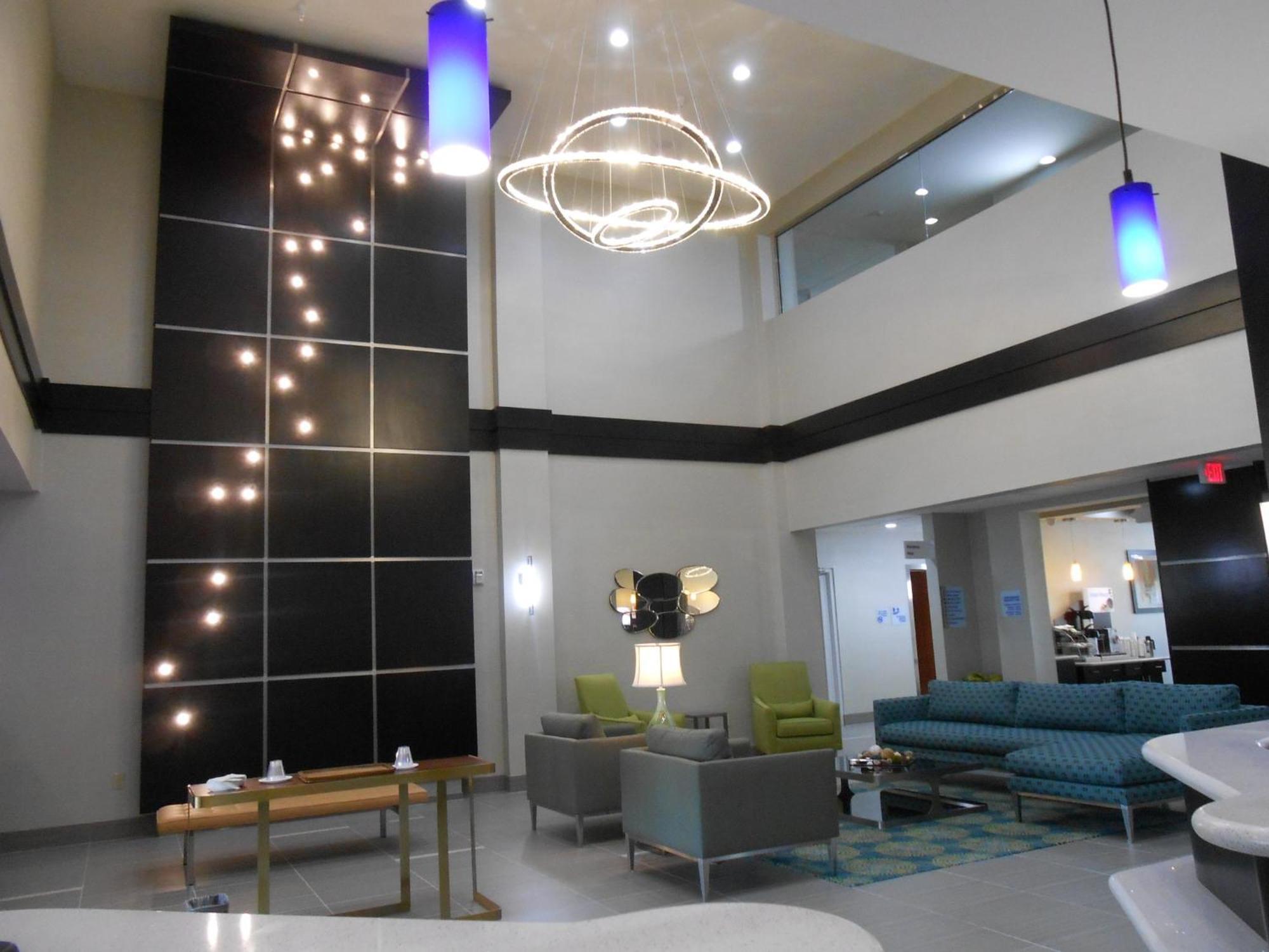 Holiday Inn Express & Suites Houston Northwest-Brookhollow By Ihg Экстерьер фото