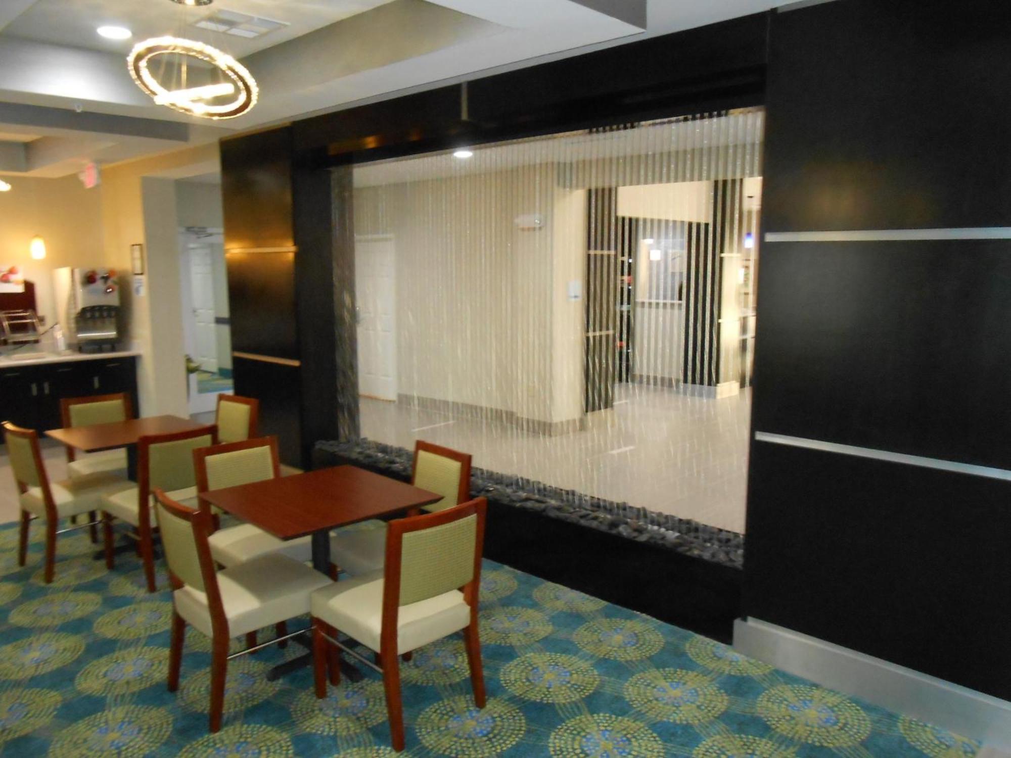 Holiday Inn Express & Suites Houston Northwest-Brookhollow By Ihg Экстерьер фото