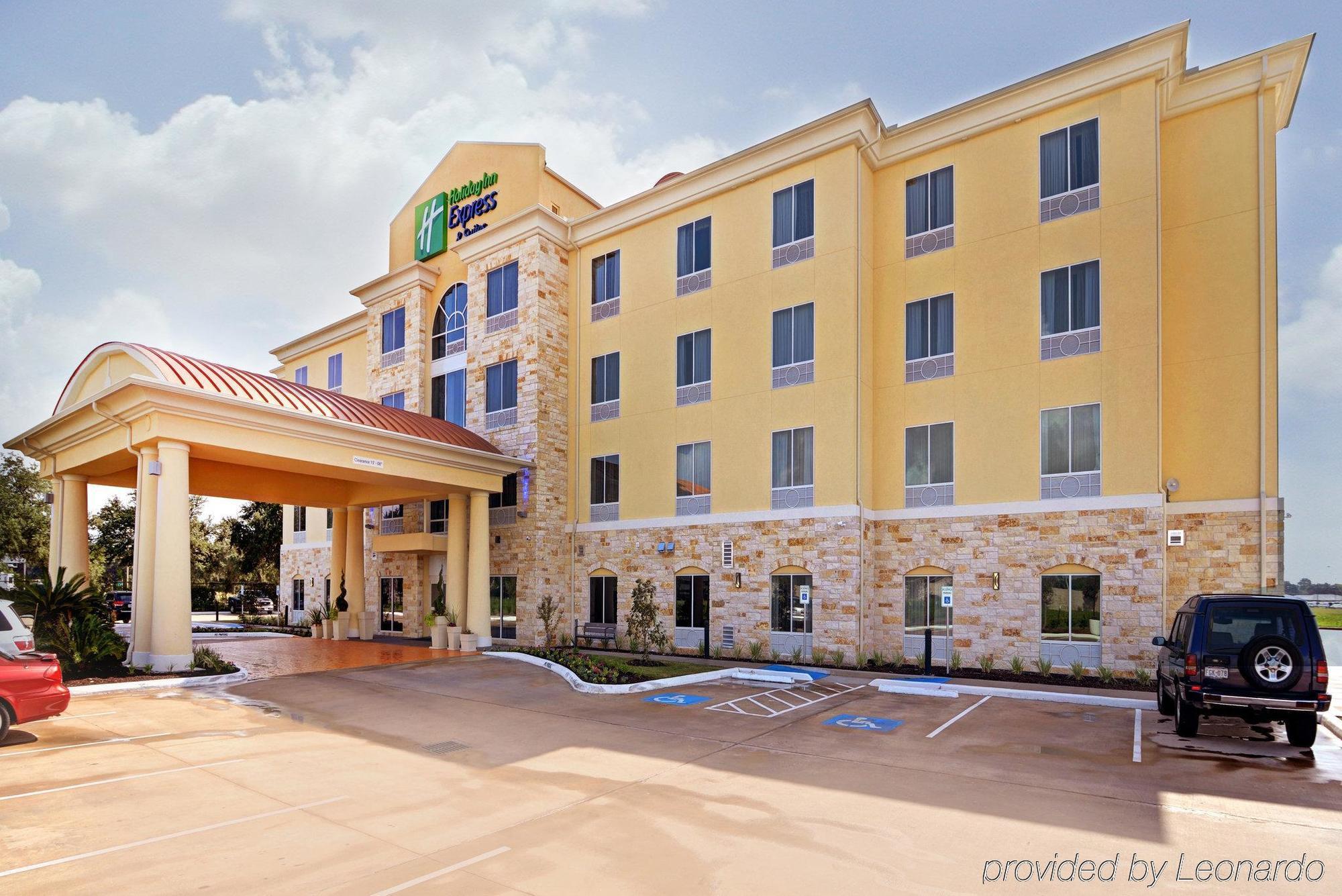 Holiday Inn Express & Suites Houston Northwest-Brookhollow By Ihg Экстерьер фото